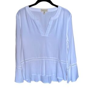 CLOTH & STONE, WHITE, HI-LOW TOP. V-NECK, LONG BELL SLEEVE. 100% TENCEL. SIZE S